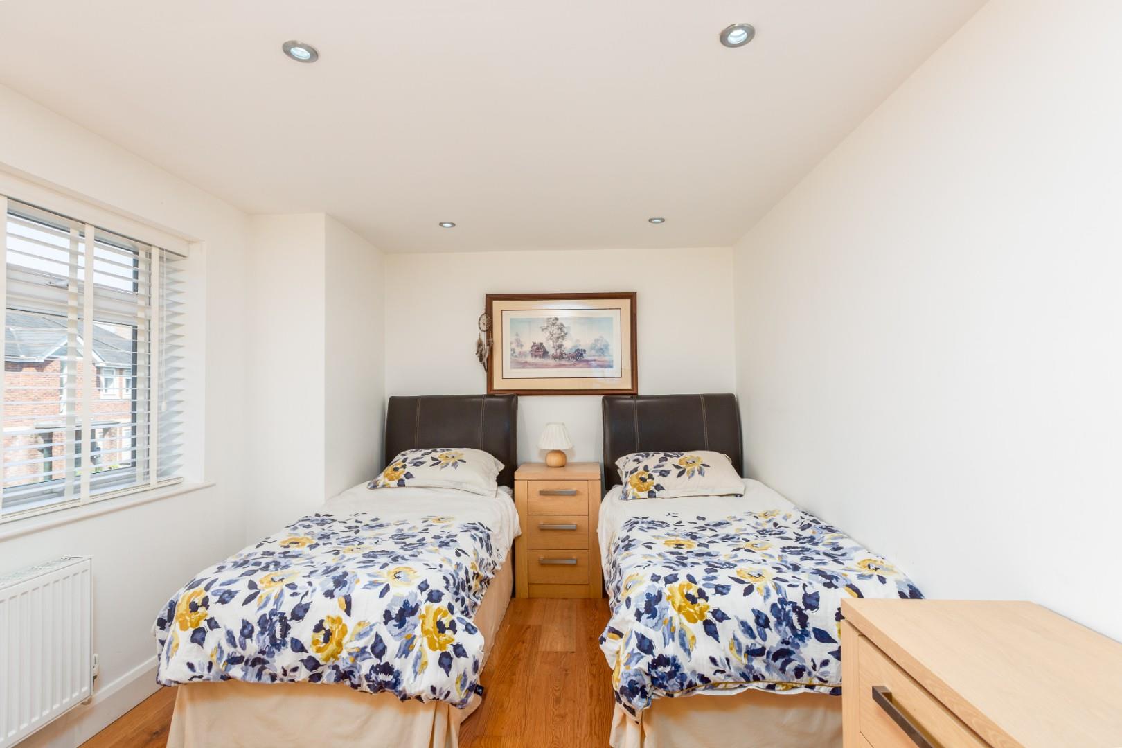 Moorland Avenue, Newton, Mumbles, SA3 4UA